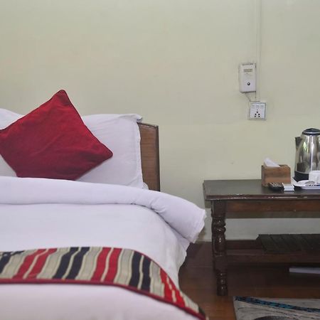Unique Wild Resort Sauraha Kültér fotó