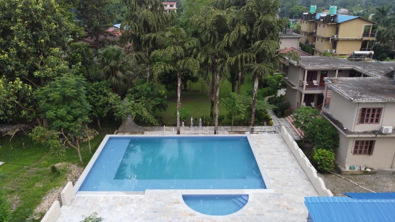 Unique Wild Resort Sauraha Kültér fotó