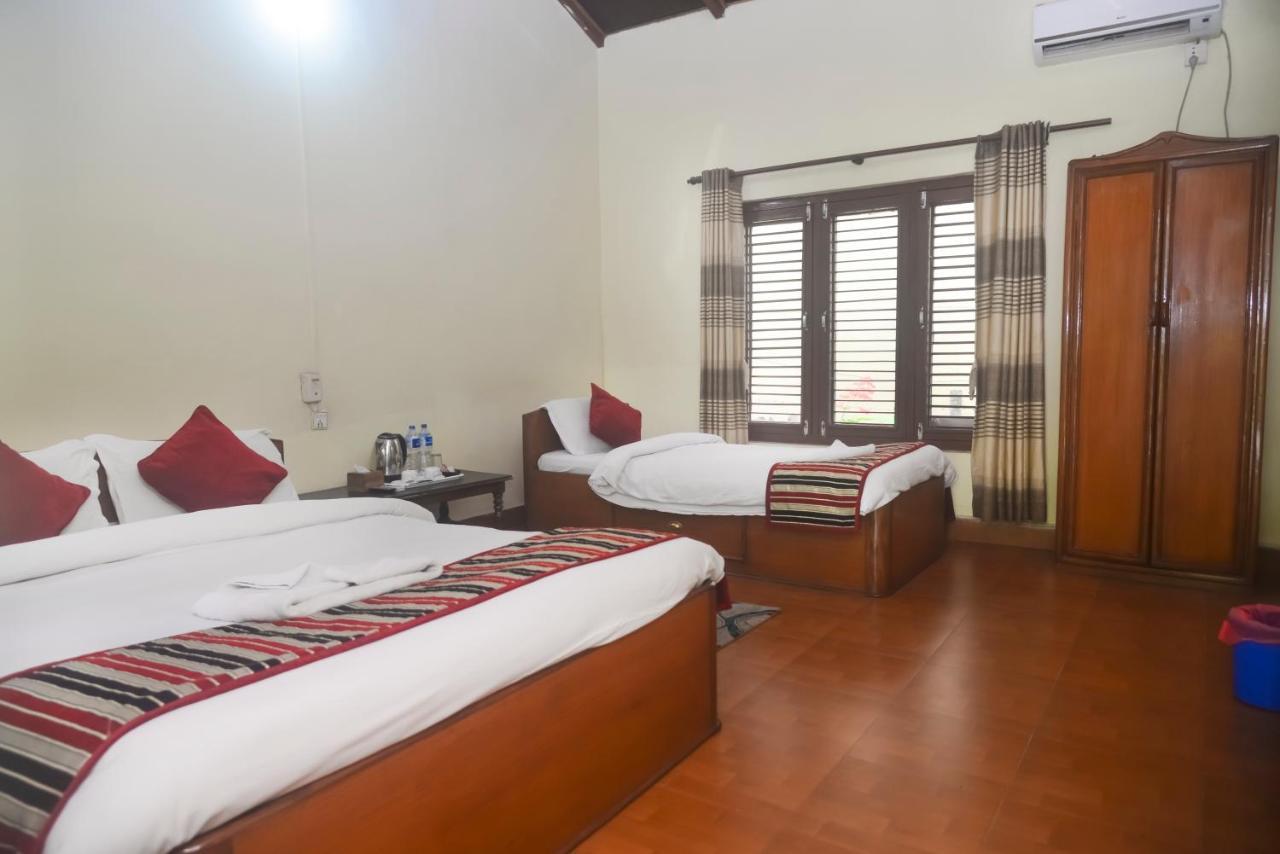 Unique Wild Resort Sauraha Kültér fotó