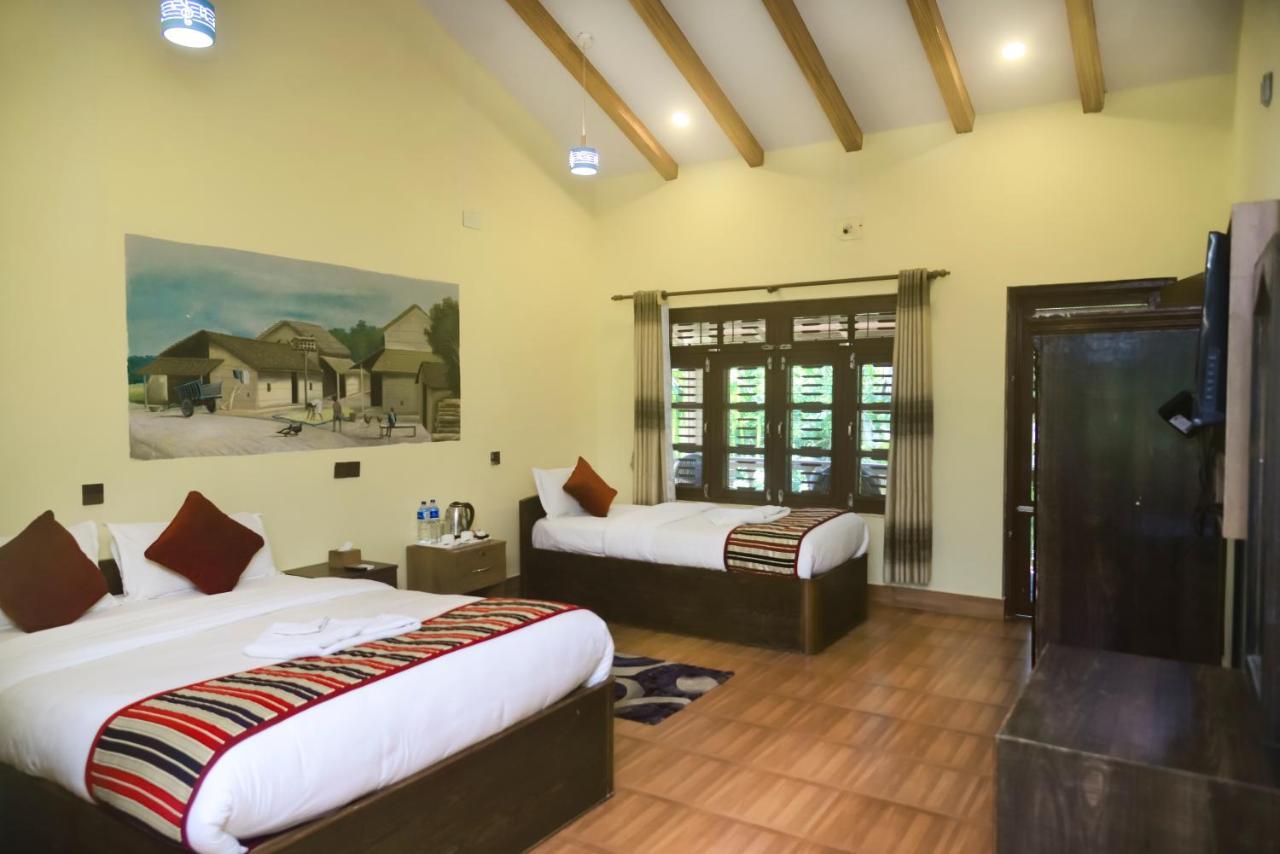 Unique Wild Resort Sauraha Kültér fotó