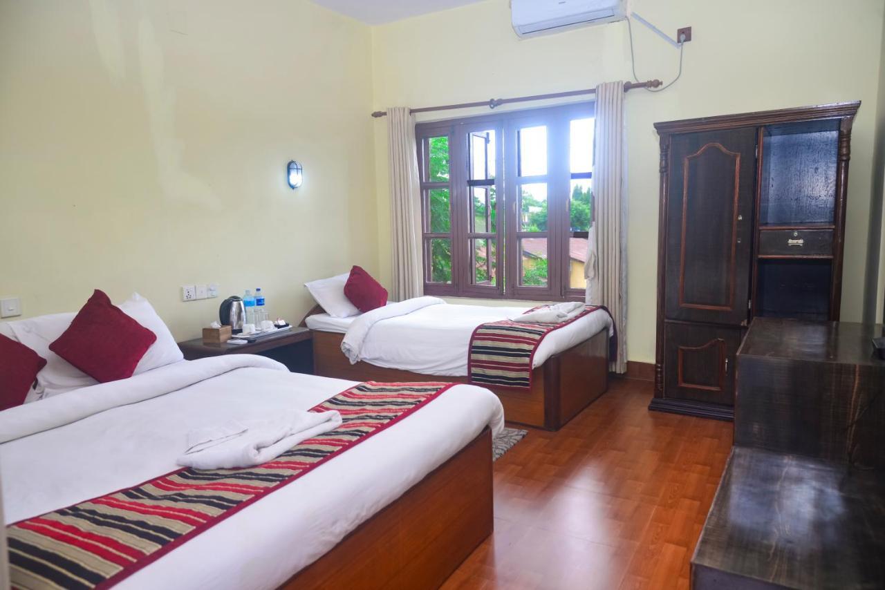 Unique Wild Resort Sauraha Kültér fotó